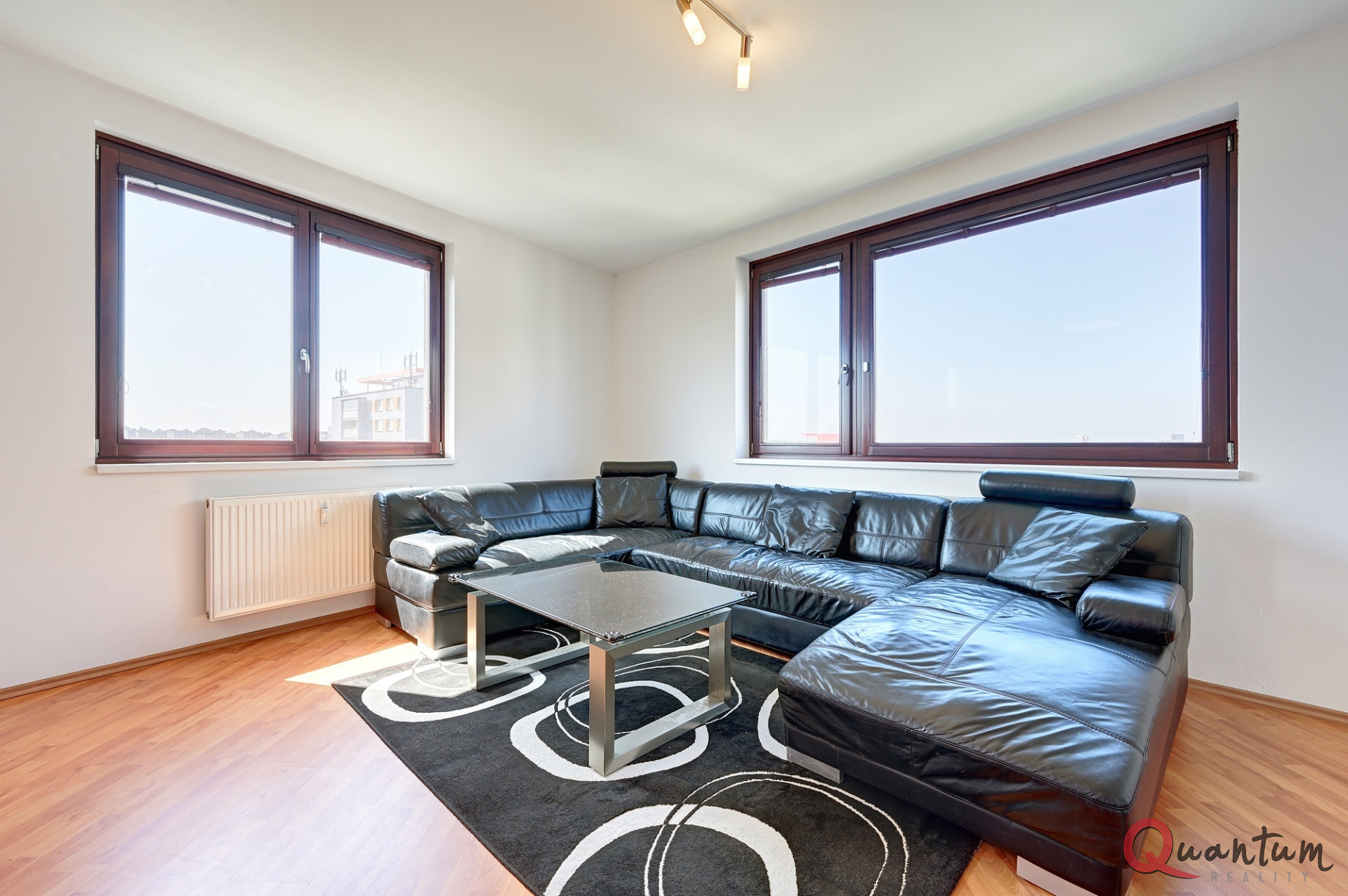 Pronájem vybaveného bytu 3+kk s krytou terasou 18 m², nadstandardním parkovacím stáním …