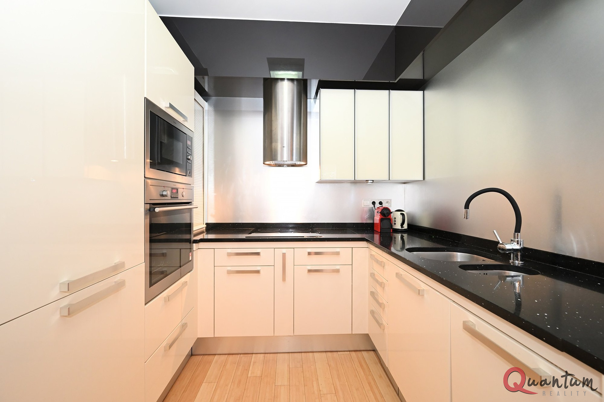 Pronájem vybaveného bytu v novostavbě 3+kk, 80 m2, parkovací stání, sklep, Na Zatlance,&hellip;