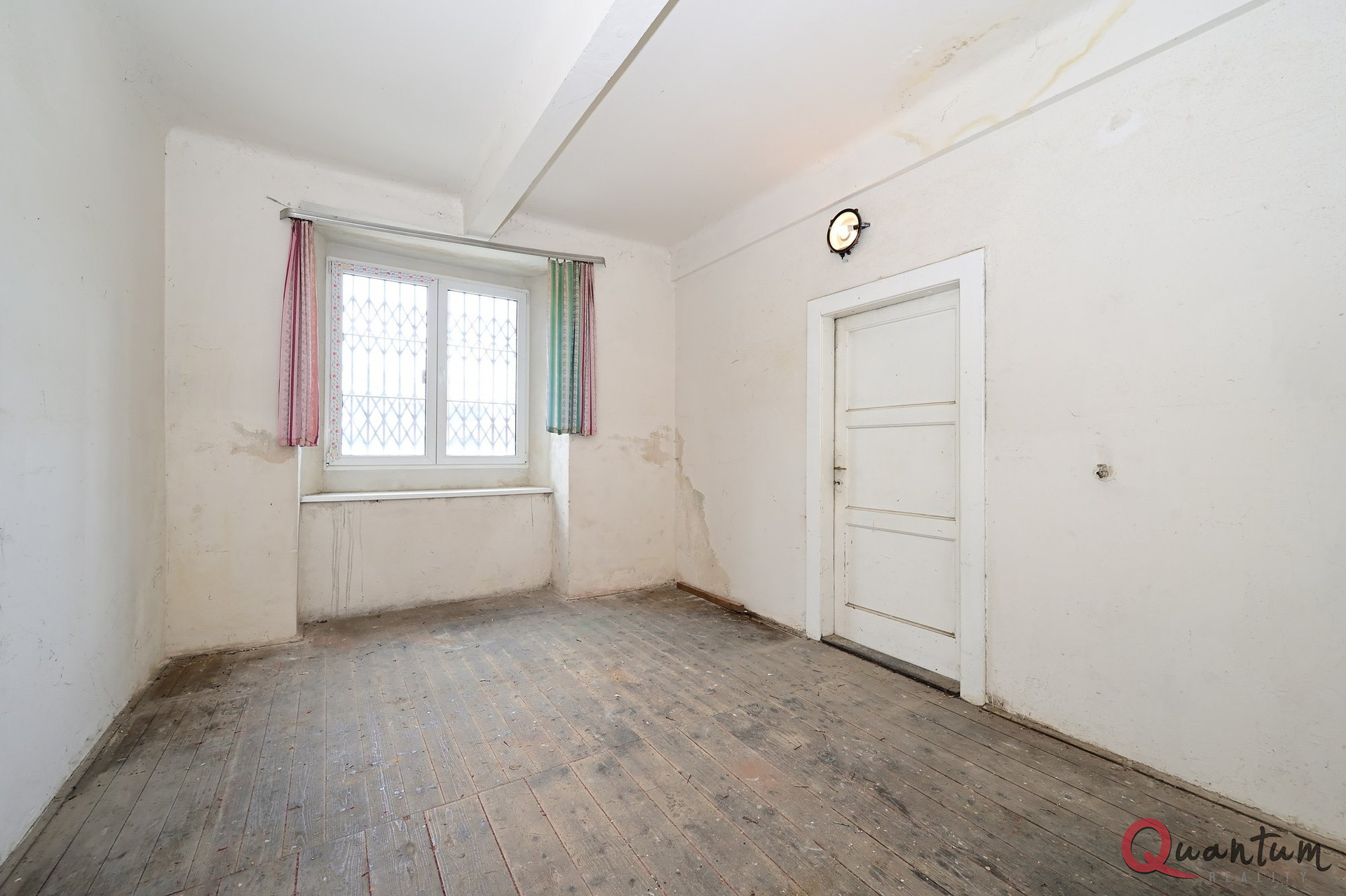 Pronájem nebytového prostoru, 19,2 m2, U křížku, Praha 4 – Nusle