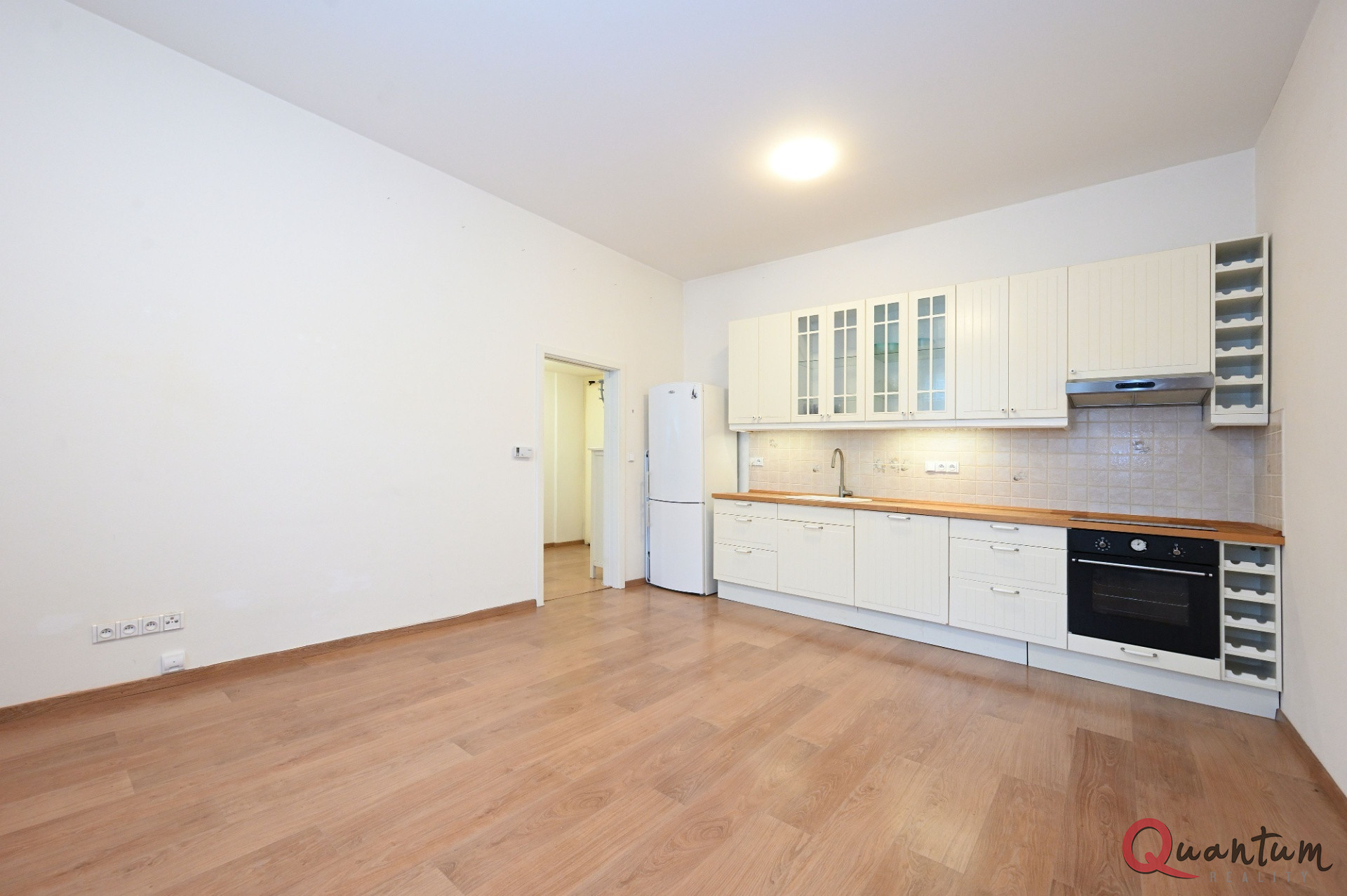 REZERVACE. Exkluzivně: Pronájem pěkného bytu 2+kk, 44 m², Praha 4 – Podolí