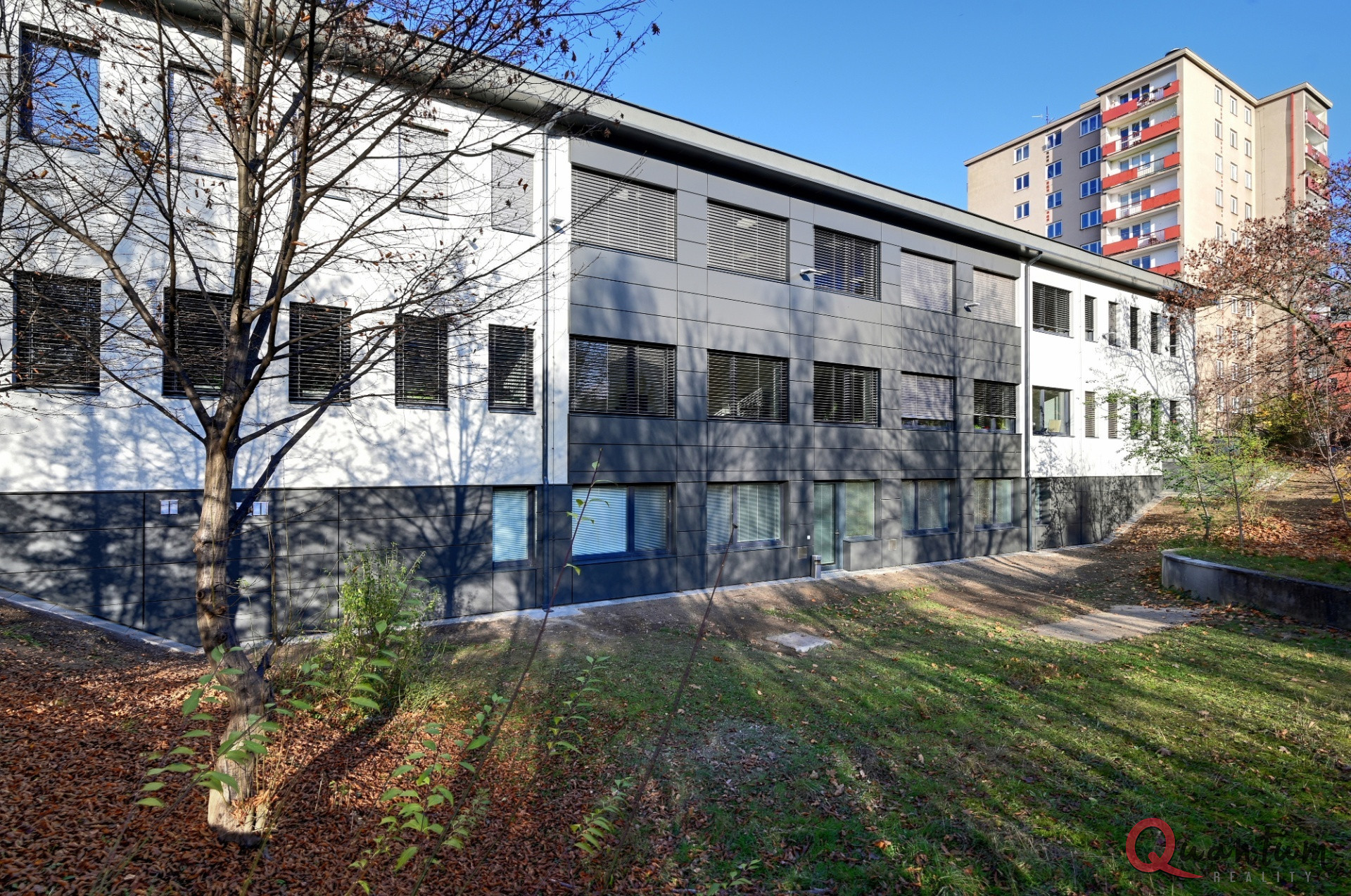 Exkluzivně: Pronájem skladového prostoru 12,1 m², metro Skalka, Praha 10 – Strašnice
