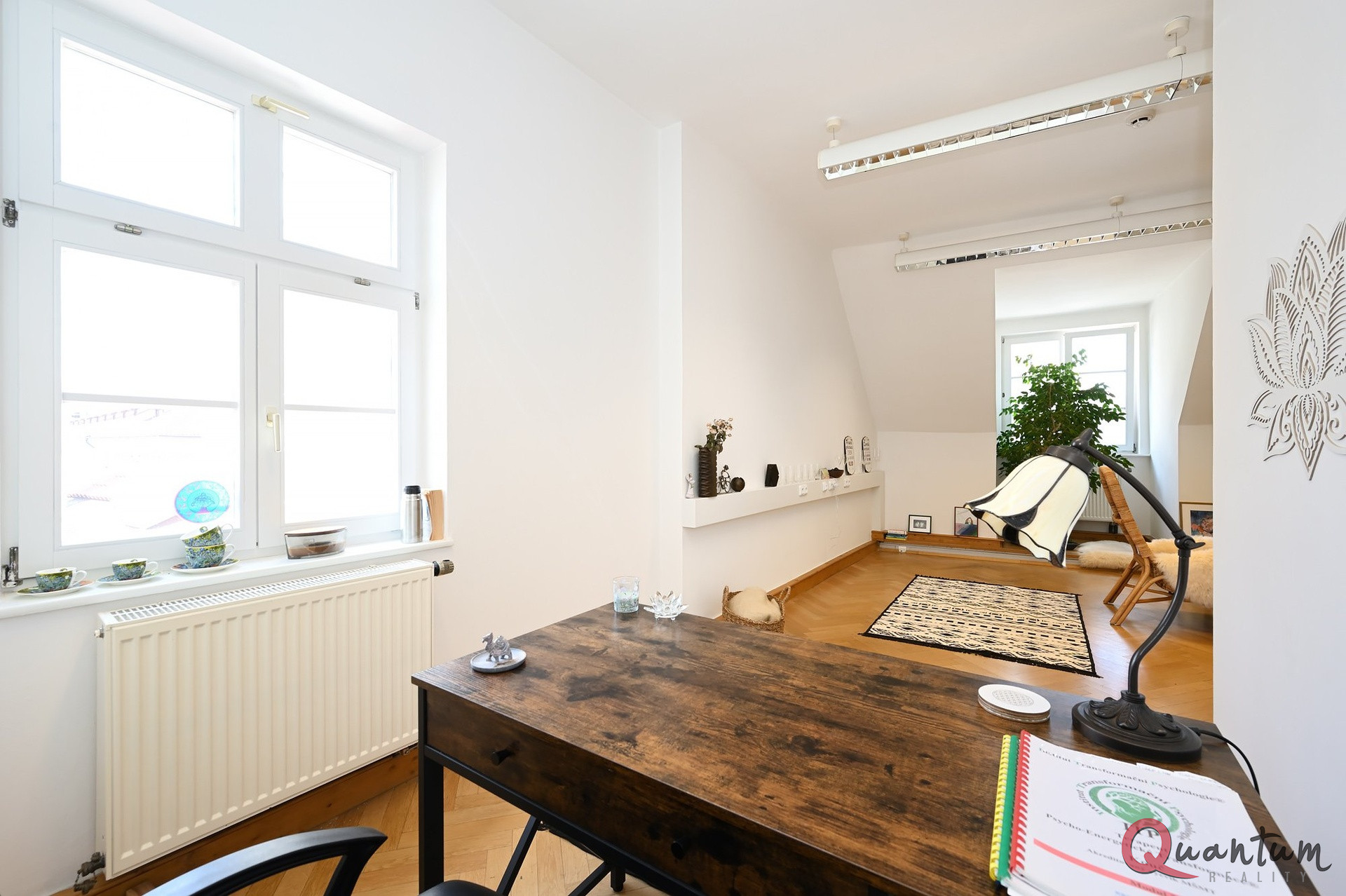 Pronájem reprezentativní kanceláře 28,4 m2, Loretánské náměstí, Praha 1 – Hradčany