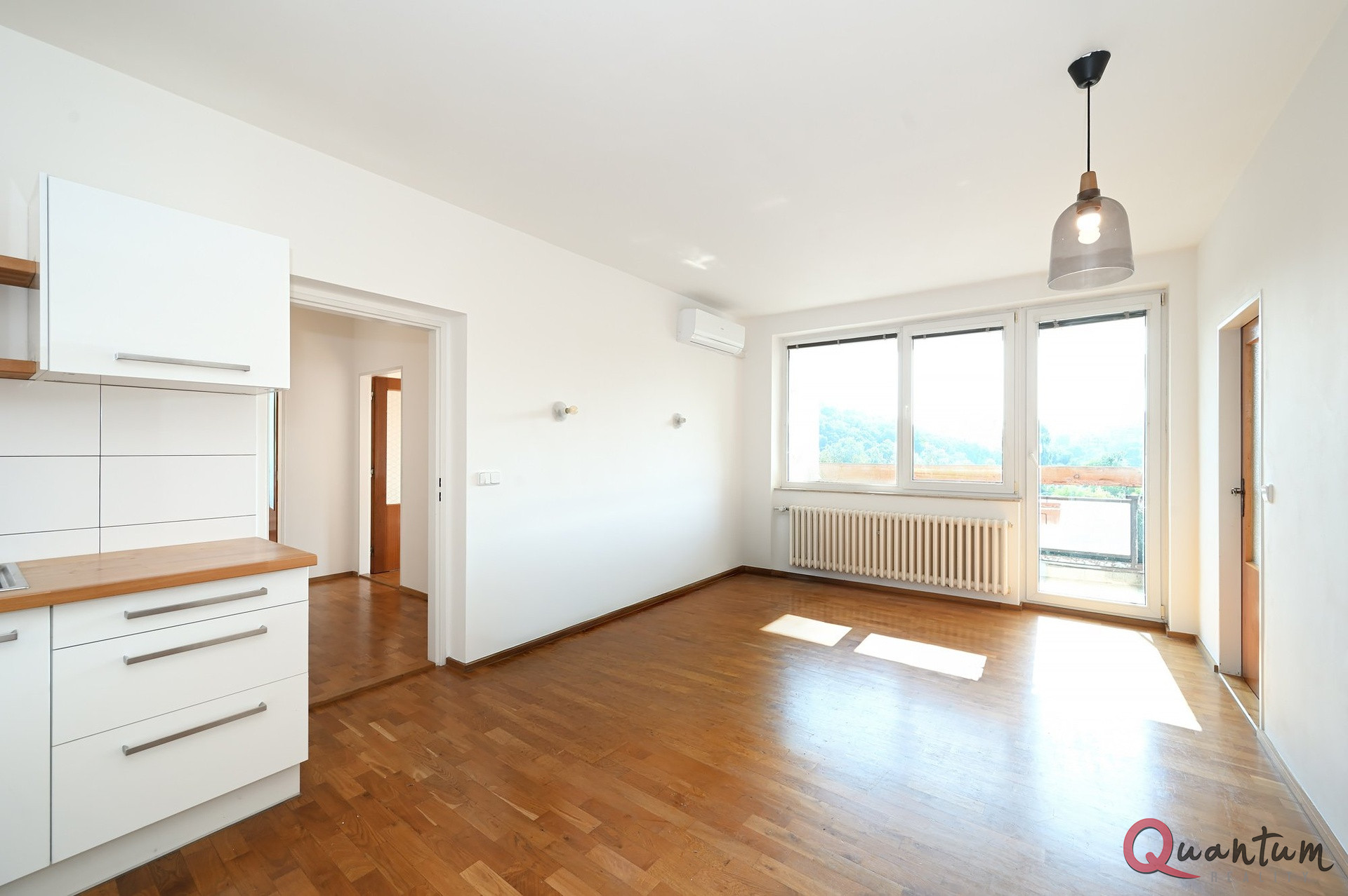 Exkluzivně: Pronájem bytu 4+kk/L, 78 m2, Plzeňská, Praha 5 – Smíchov