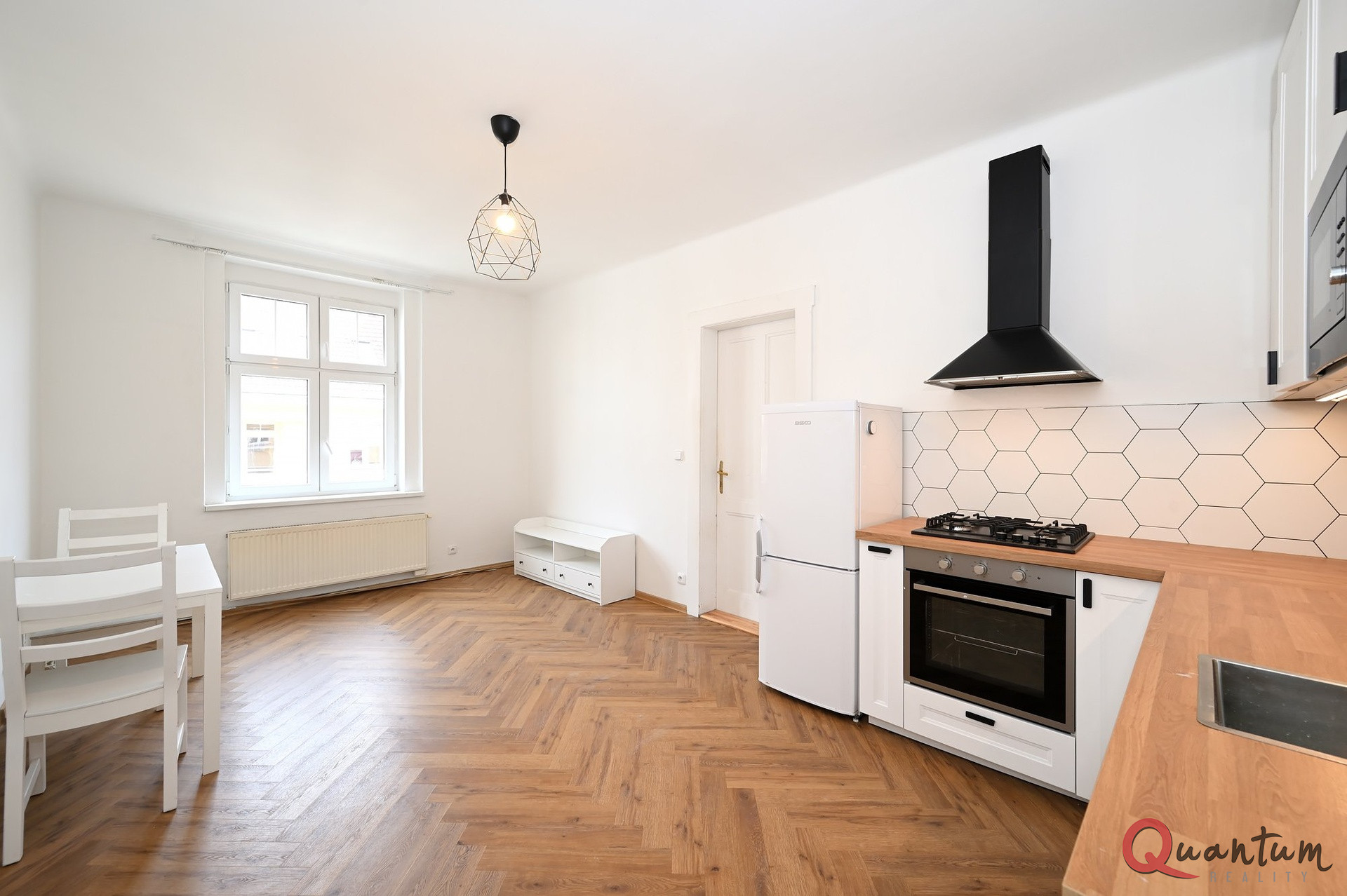 Exkluzivně: pronájem pěkného bytu 2+kk, 48 m2, sklep, U libeňského pivovaru, Praha 8 – Libeň