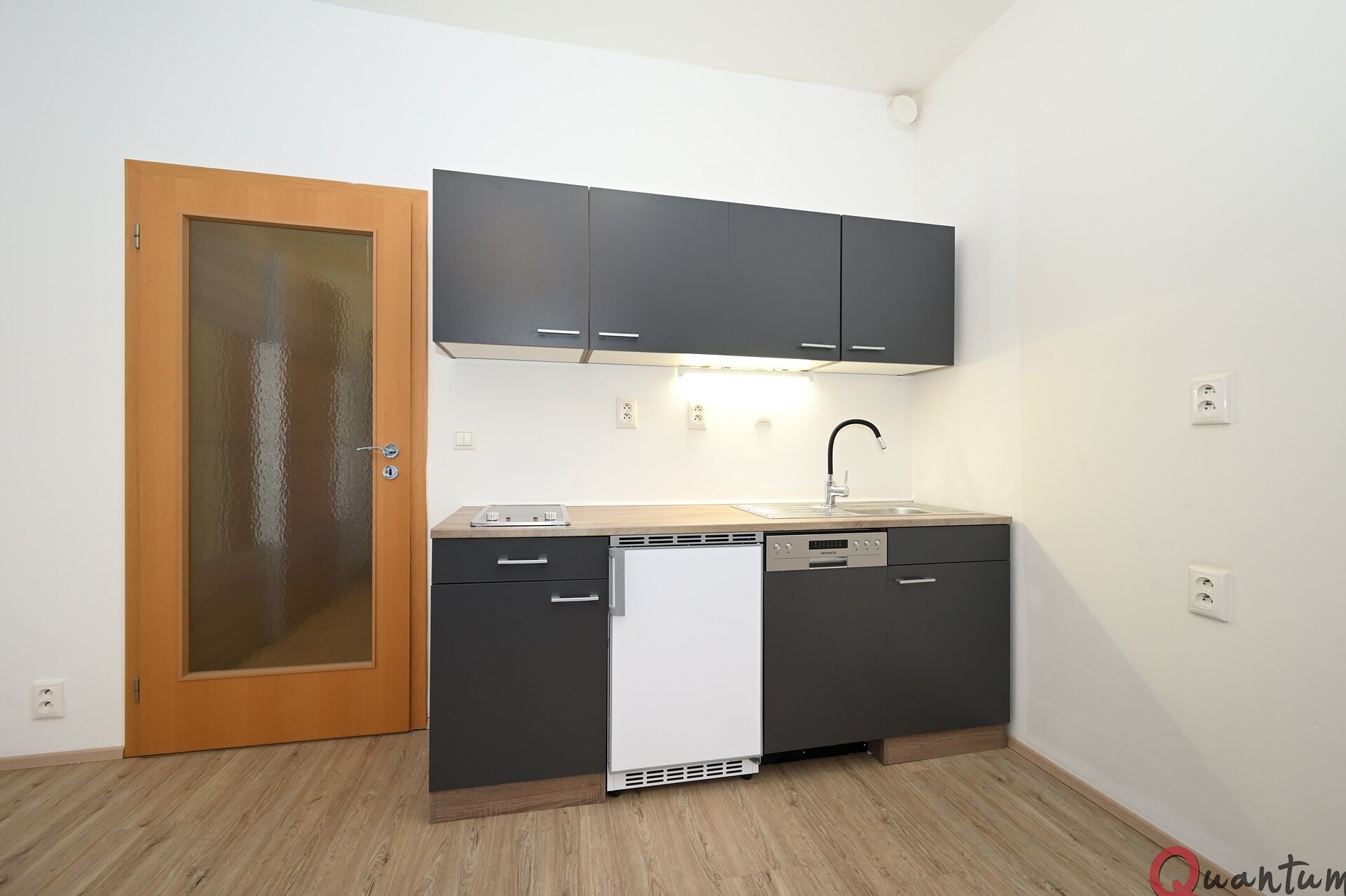 pronájem bytu 1+kk/B 30m2, Pod Kavalírkou, Praha 5 – Košíře