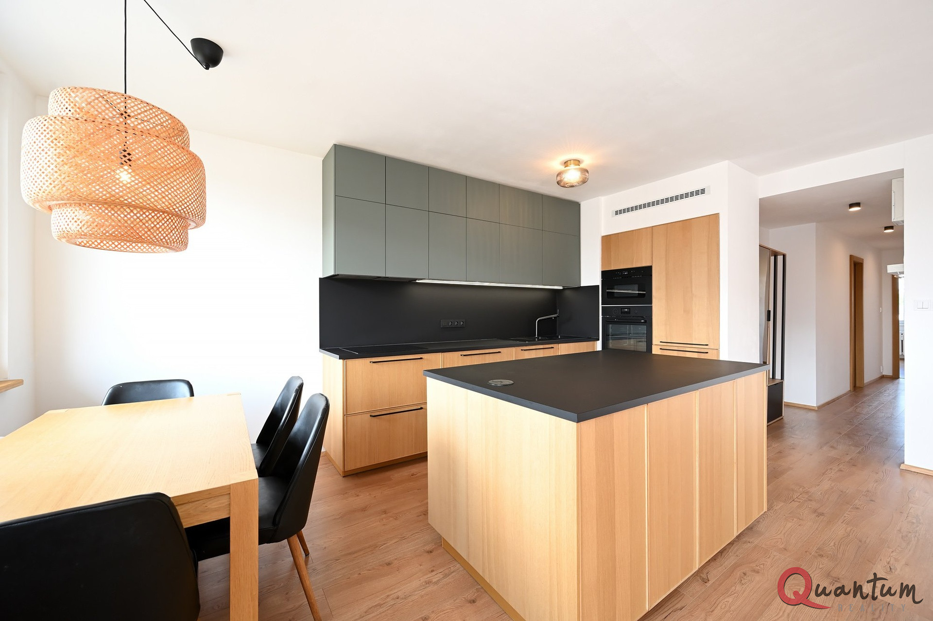 Exkluzivně: Pronájem bytu 3+kk, Květinková, Praha 3 – Žižkov