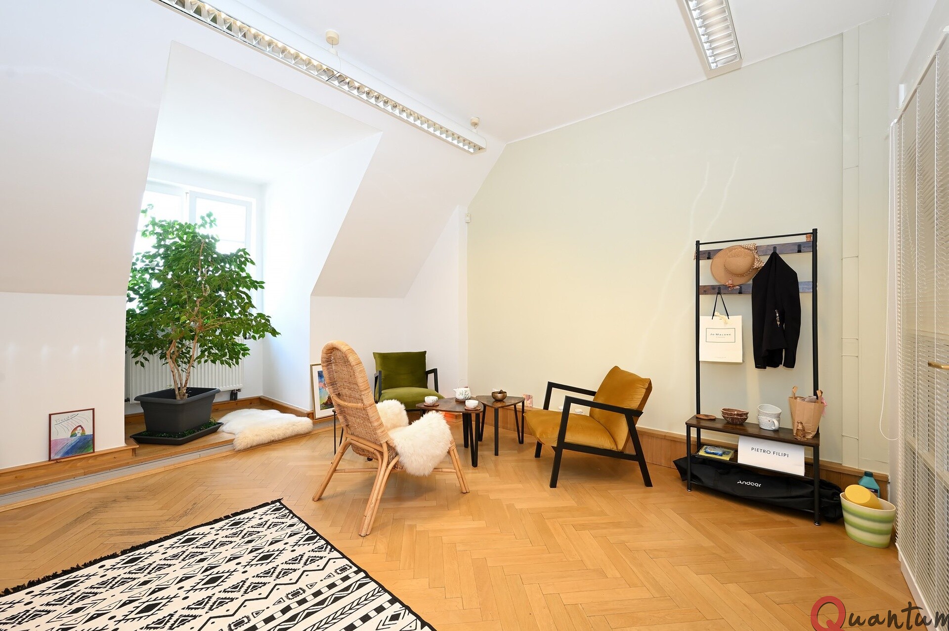 Pronájem reprezentativní kanceláře 28,4 m2, Loretánské náměstí, Praha 1 – Hradčany
