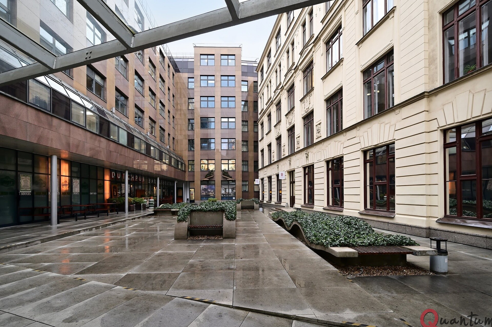 Pronájem reprezentativního víceúčelového sálu 145,6 m² v centru Prahy 1, ulice Spálená